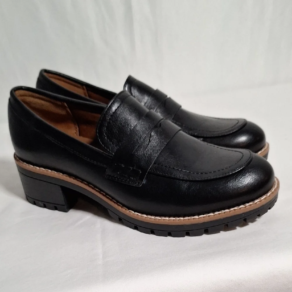 Dream Pairs Black Leather Flats with Classic Penny Design